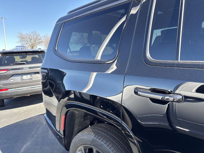 2026 Jeep Grand Wagoneer Summit Obsidian 4x4Image 6