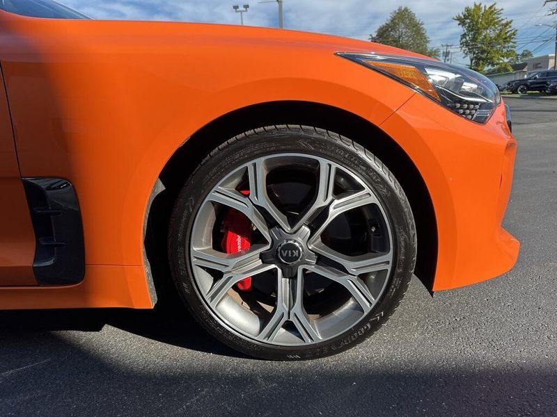2020 Kia Stinger GT2 photo 12