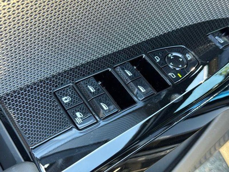 New 2026 BMW 7 Series 750e xDriveImage 16