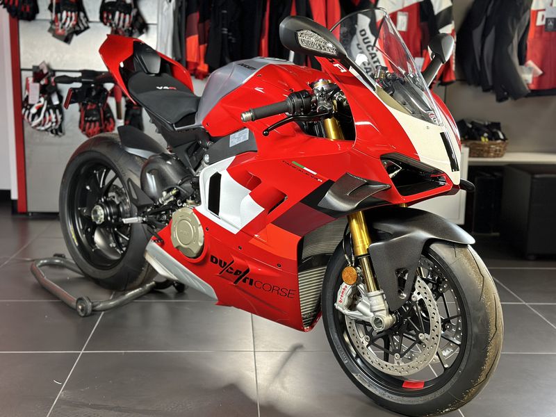 2024 Ducati PANIGALE V4 RImage 1