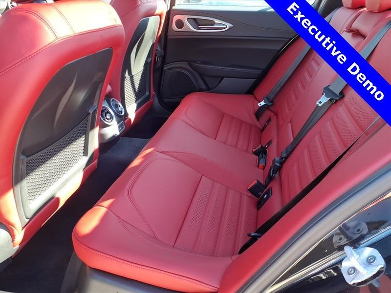 New 2025 Alfa Romeo Giulia RwdImage 9