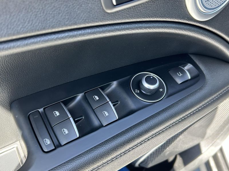 2019 Alfa Romeo Stelvio Image 20