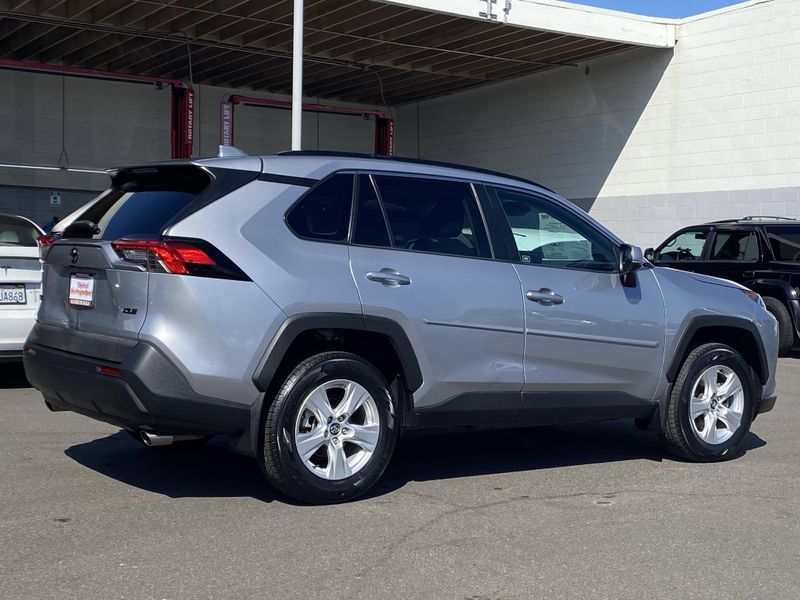Used 2021 Toyota RAV4 XLEImage 3