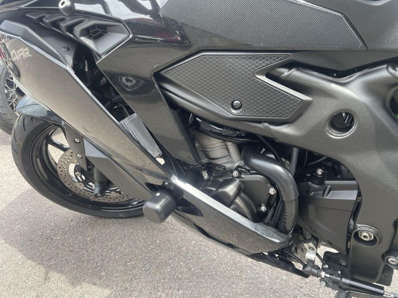 Used 2024 Kawasaki NINJA ZX-4RR Image 18