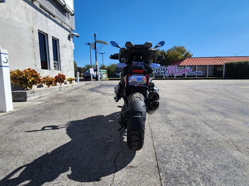 2026 BMW R 1300 GSImage 8