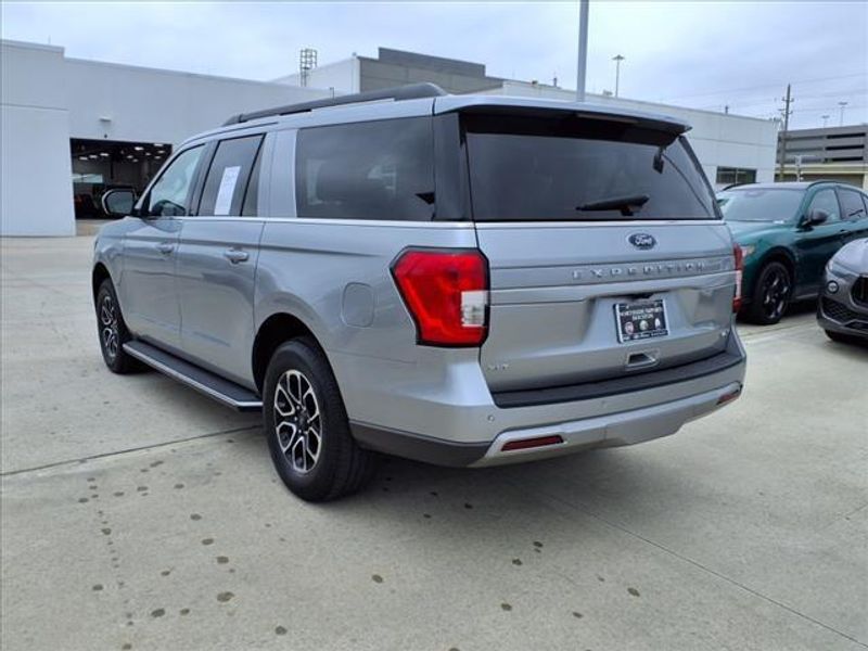 2022 Ford Expedition XLTImage 2