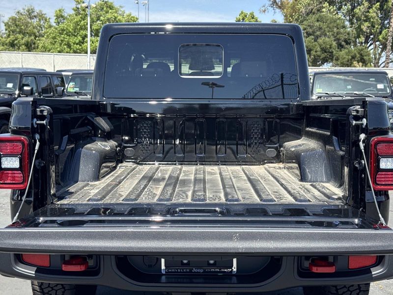New 2026 Jeep Gladiator Rubicon 4x4