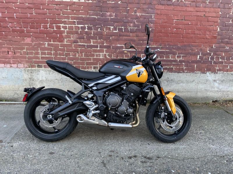 2025 Triumph TRIDENT 660