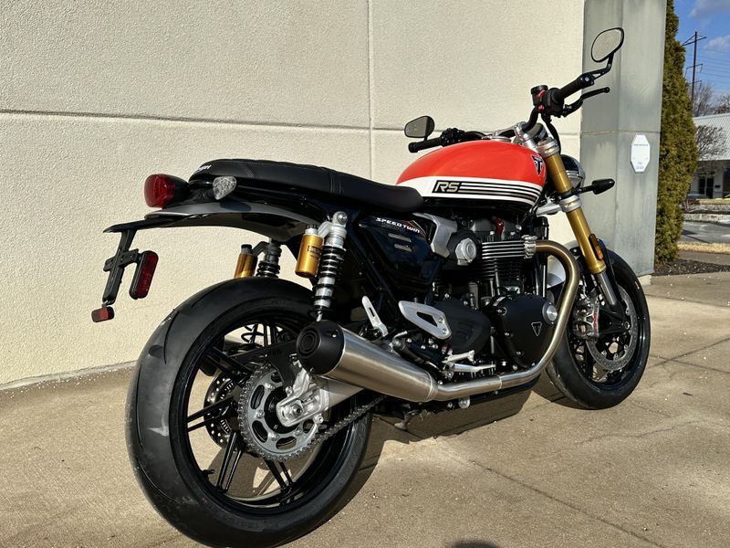 2025 Triumph SPEED TWIN 1200 RSImage 2