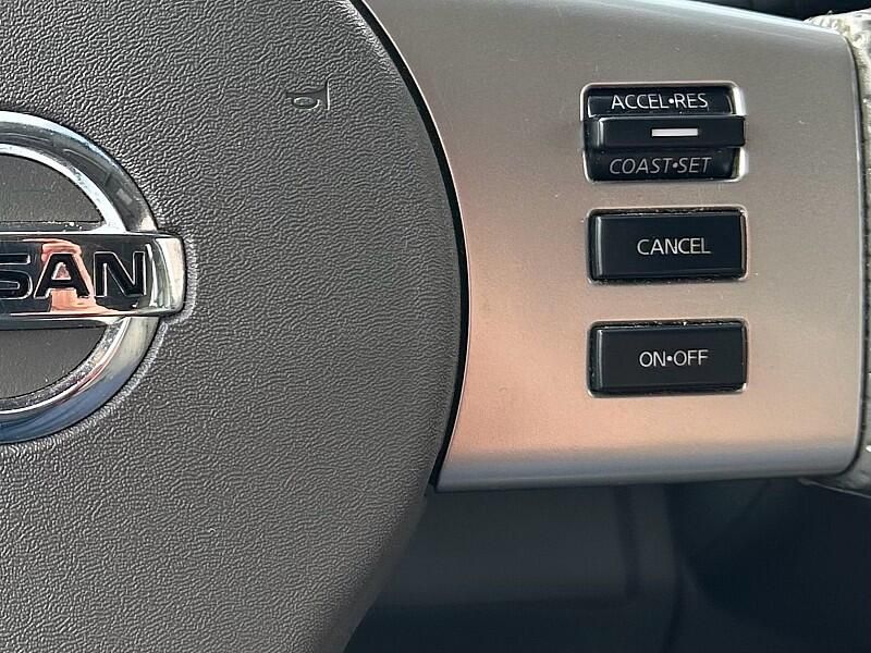 2021 Nissan Frontier Crew Cab photo 16