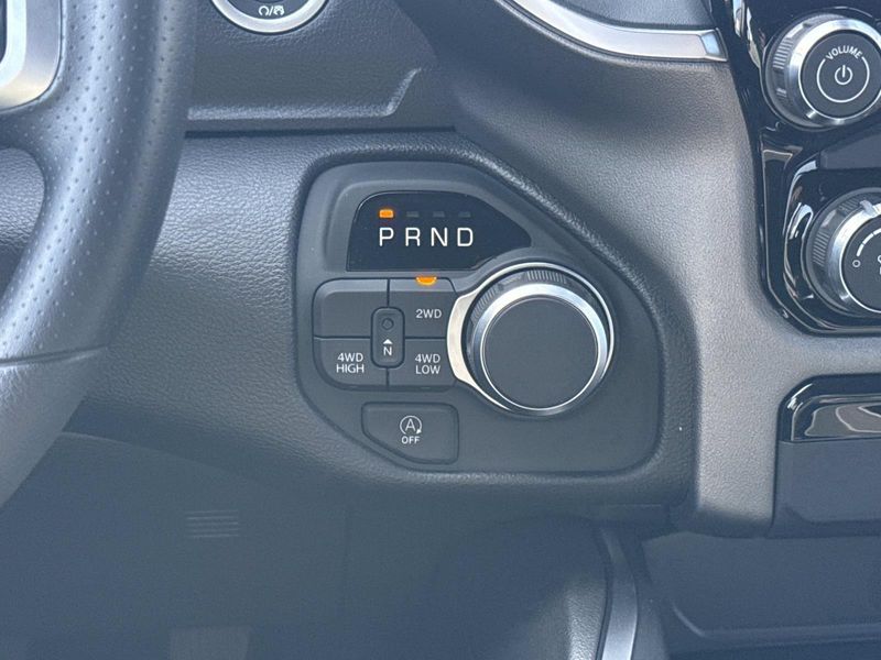 New 2026 RAM 1500 Express Crew Cab 4x4 5'7' Box