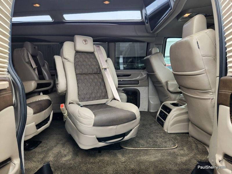 2023 Chevrolet Express Image 33