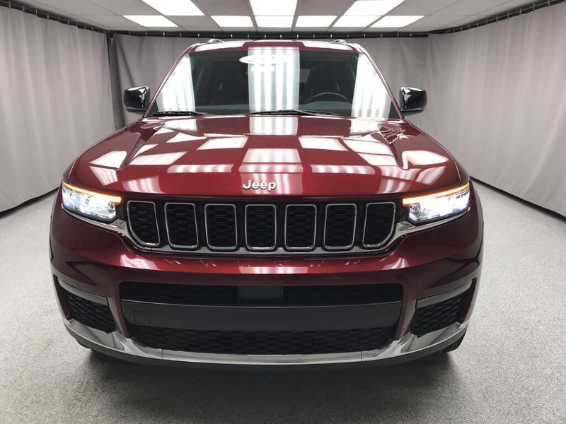 Used 2022 Jeep Grand Cherokee L LimitedImage 19