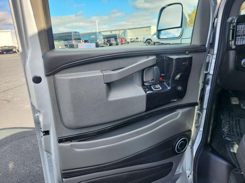 2020 Chevrolet Express Cargo Image 21