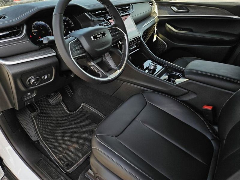2025 Jeep Grand Cherokee L Limited 4x4Image 21