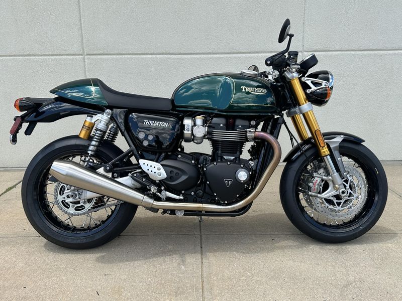 2025 Triumph THRUXTON RS FEImage 2