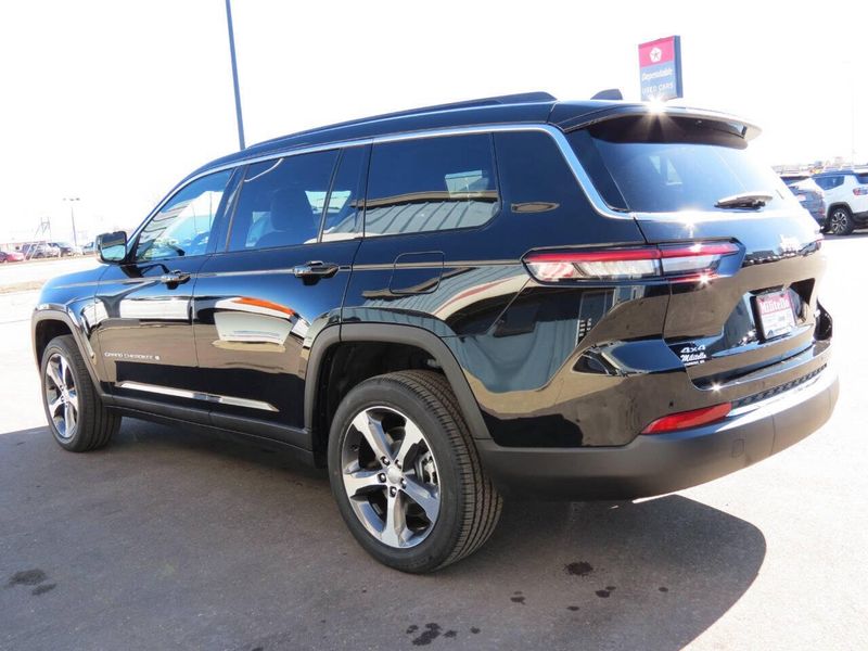 2025 Jeep Grand Cherokee L Limited 4x4Image 6