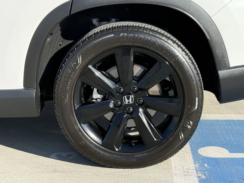 Used 2025 Honda Pilot Black EditionImage 16