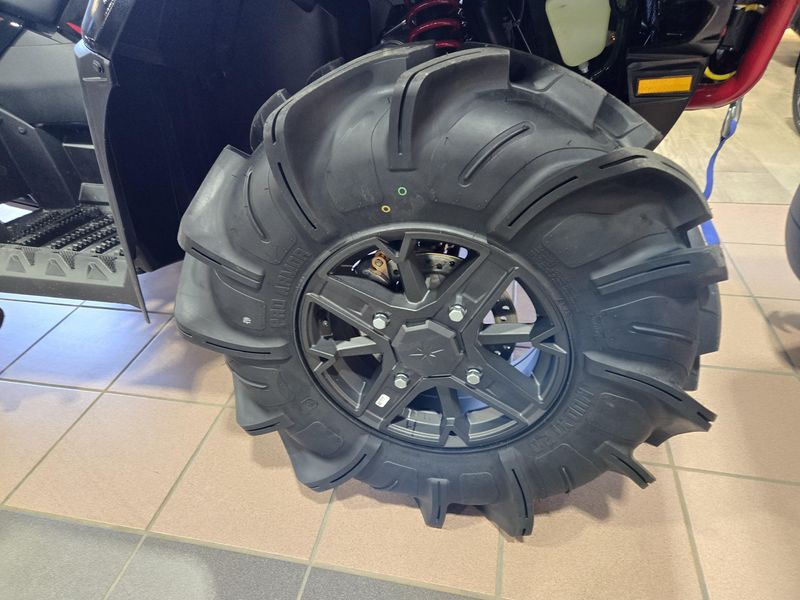 2025 Polaris SPORTSMAN XP 1000 MUD EDITION ONYX BLACK AND PERFORMANCE RED ACCENTS Image 20