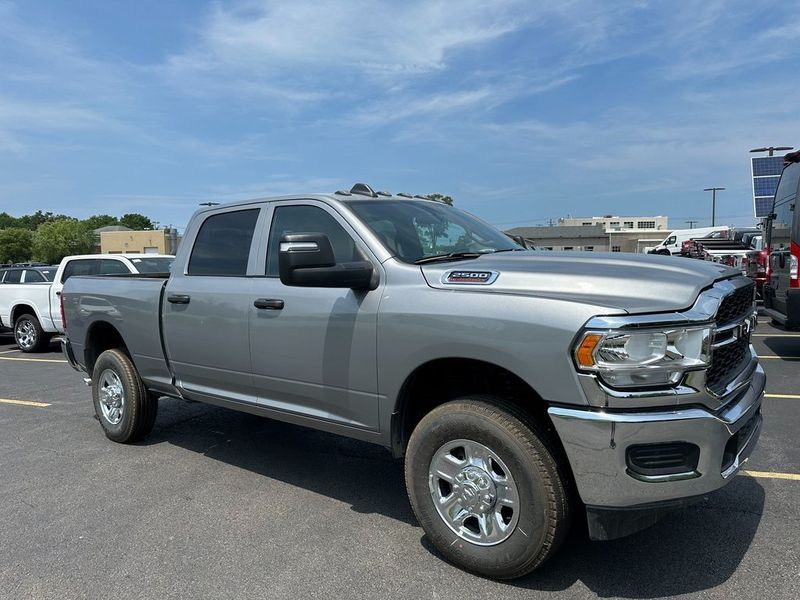 2024 RAM 2500 Tradesman Crew Cab 4x4 6