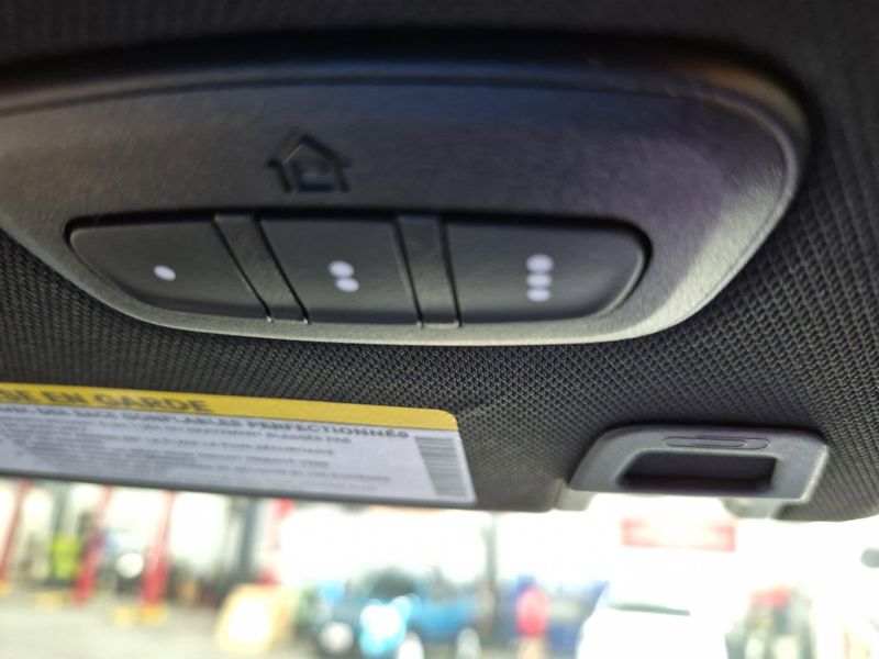 New 2025 Jeep Grand Cherokee L Limited 4x4Image 36