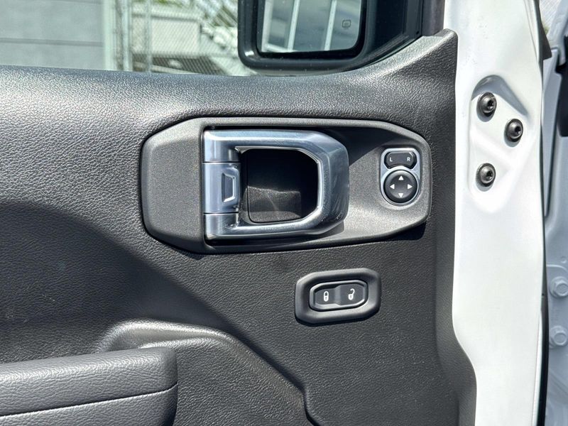 New 2026 Jeep Gladiator Sport S 4x4