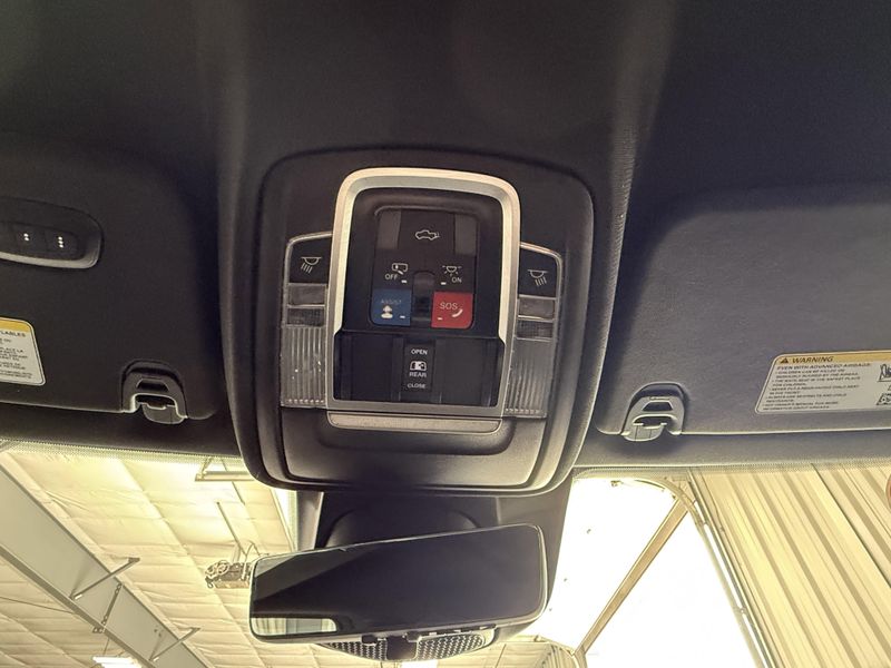 Used 2023 RAM 1500 LimitedImage 23