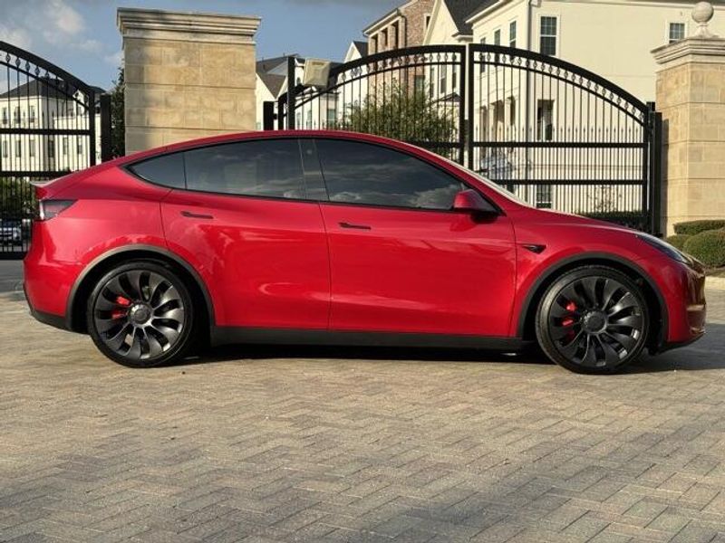 2023 Tesla Model Y PerformanceImage 10