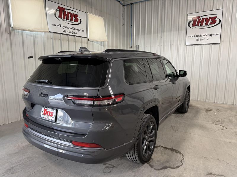 Used 2026 Jeep Grand Cherokee L Limited ReserveImage 3