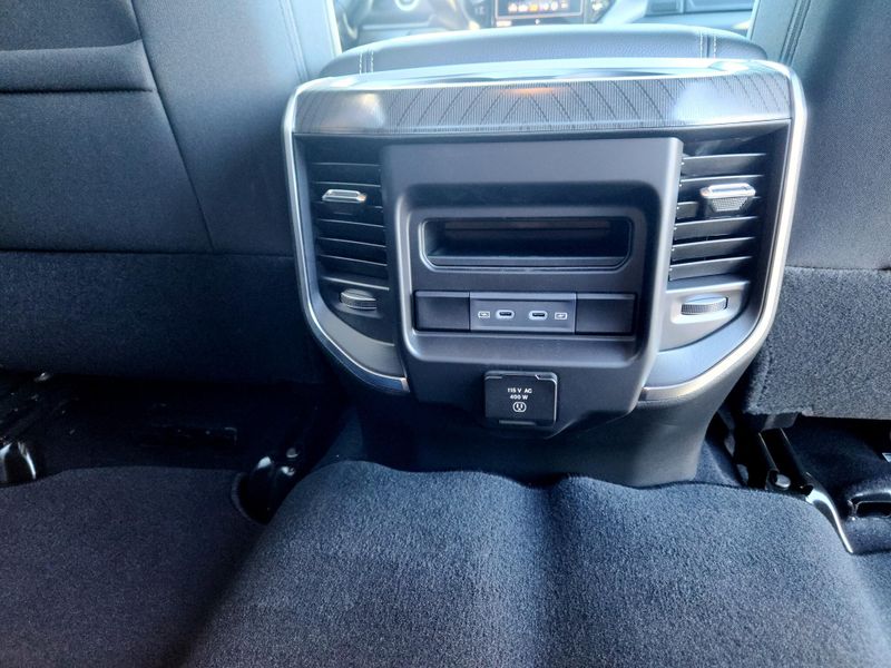 New 2027 RAM 2500 Big Horn Crew Cab 4x4 6'4' Box