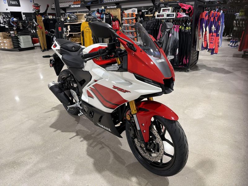 New 2026 Yamaha YZF-R3 ABS Image 11