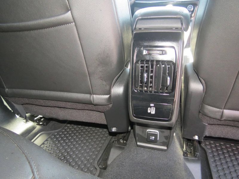 Used 2025 Jeep Compass Trailhawk 4x4 4dr SUVImage 23