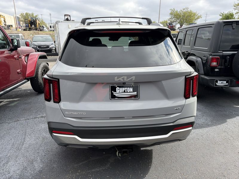Used 2024 Kia Sorento SImage 10