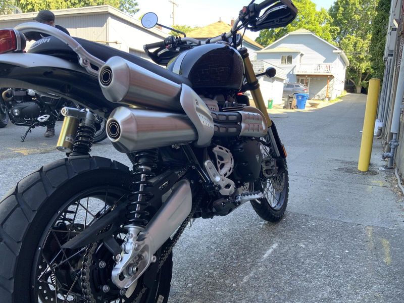 2025 Triumph SCRAMBLER 1200 XE