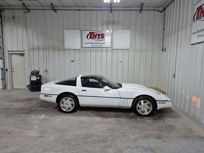 1989 Chevrolet Corvette Image 1