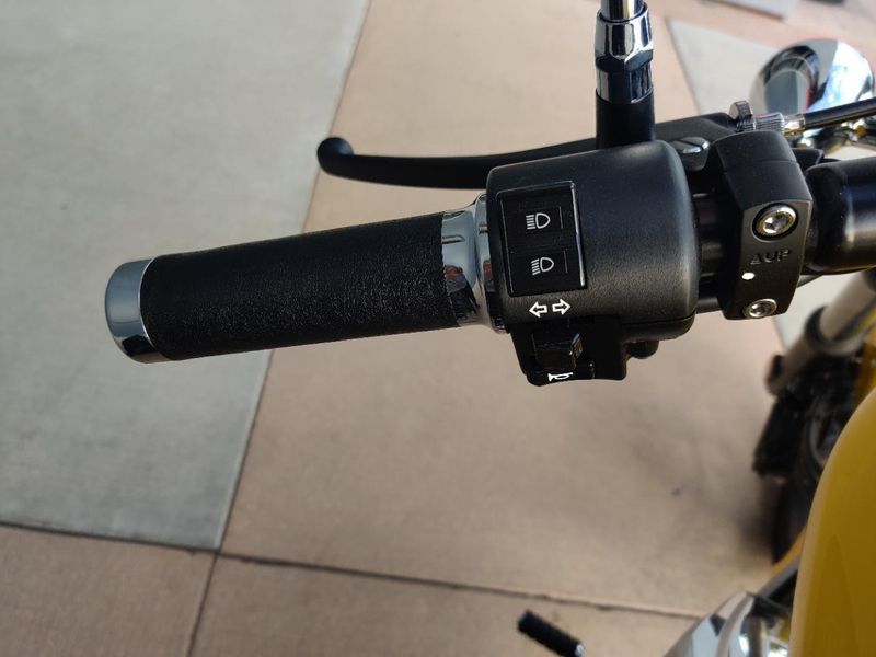 Used 2023 Honda FURY ABS Base Image 9