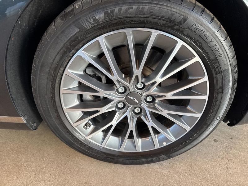 2023 Genesis G80 2.5T