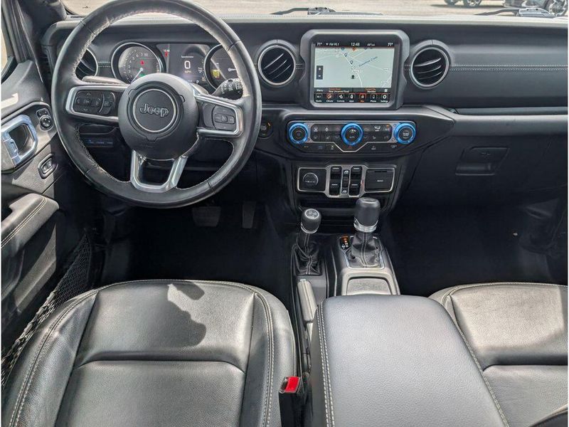 2021 Jeep Wrangler 4xE Unlimited SaharaImage 30