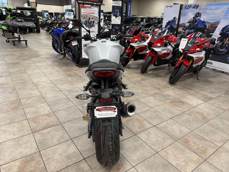 New 2026 Yamaha MT-10 Image 17
