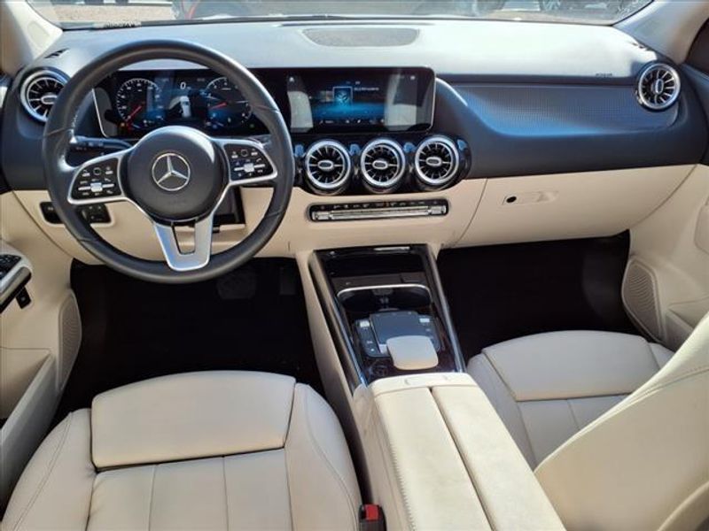 2021 Mercedes-Benz GLA 250 250Image 2