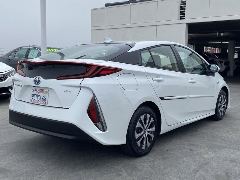 2022 Toyota Prius Prime XLEImage 4