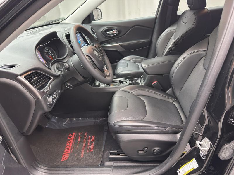 Used 2022 Jeep Cherokee LimitedImage 19
