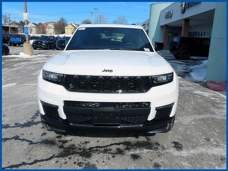 2025 Jeep Grand Cherokee LimitedImage 2