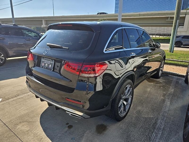 Used 2020 Mercedes-Benz GLC 300 300Image 3