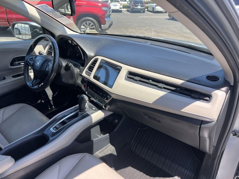 2017 Honda HR-V EX-L NaviImage 26