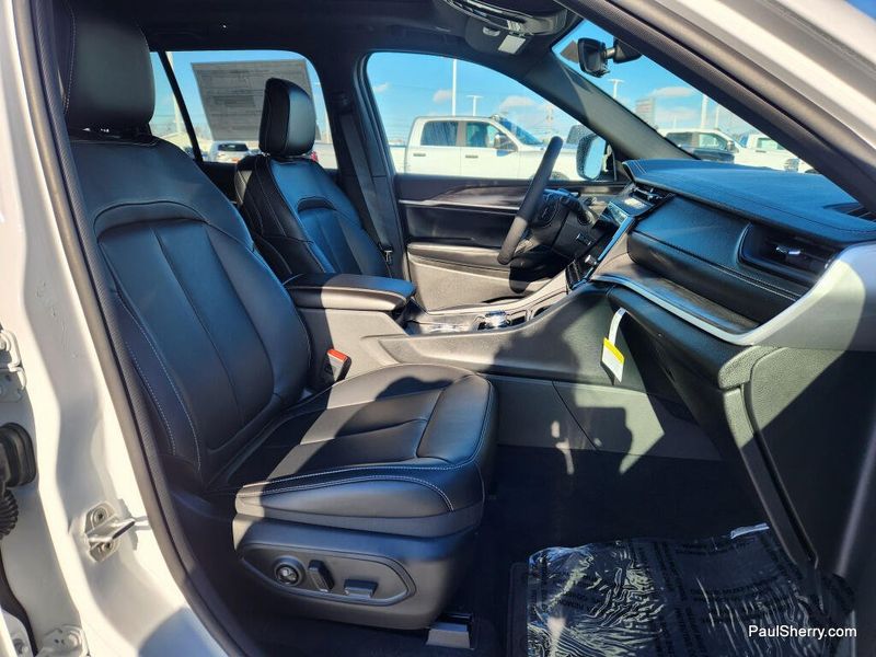 New 2026 Jeep Grand Cherokee Limited 4x4