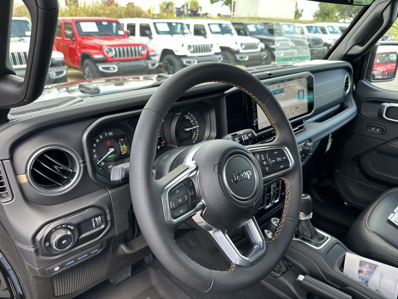 2024 Jeep Wrangler 4-door Sahara 4xeImage 19