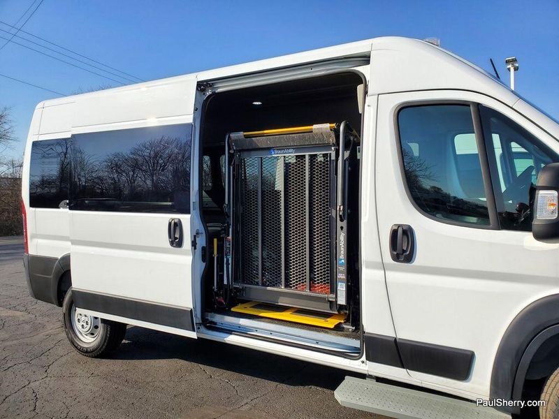 2023 RAM ProMaster 2500 Window Van High RoofImage 9