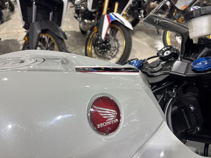 New 2026 Honda CBR600RR Image 17