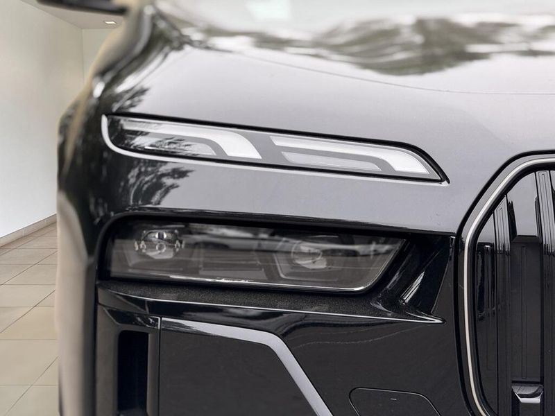 2025 BMW i7 eDrive50Image 12
